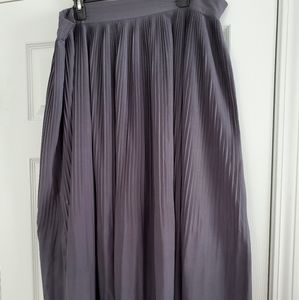 Ladies Grey Skirt
